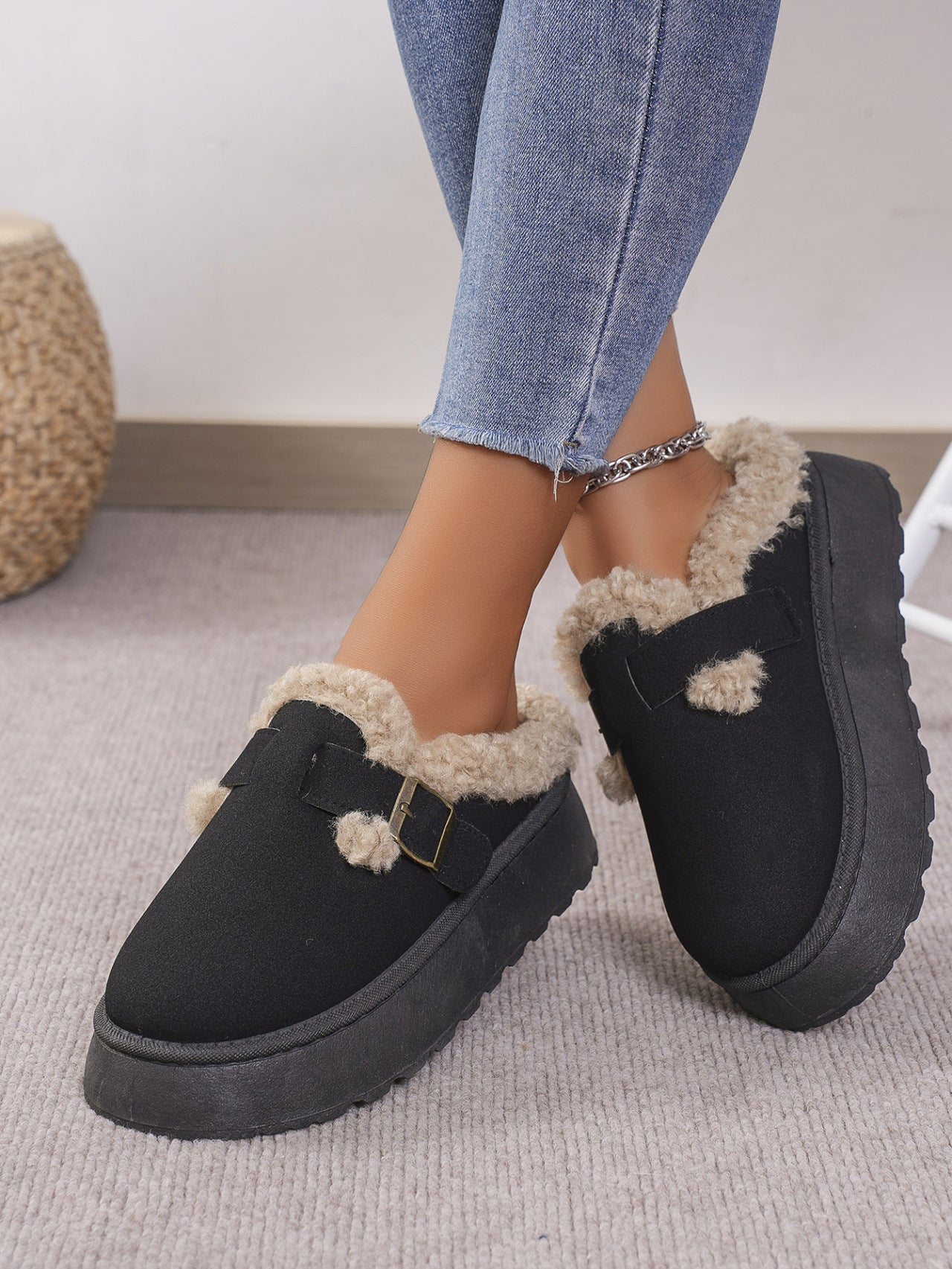 Thermal Fuzzy Buckle Platform Slippers