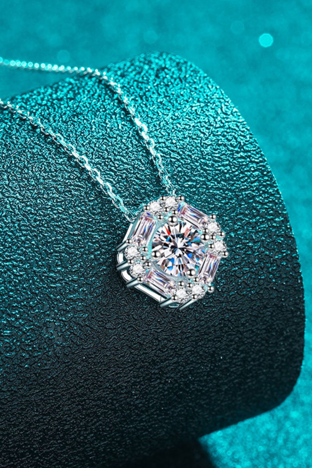 Geometric Moissanite Pendant Chain Necklace