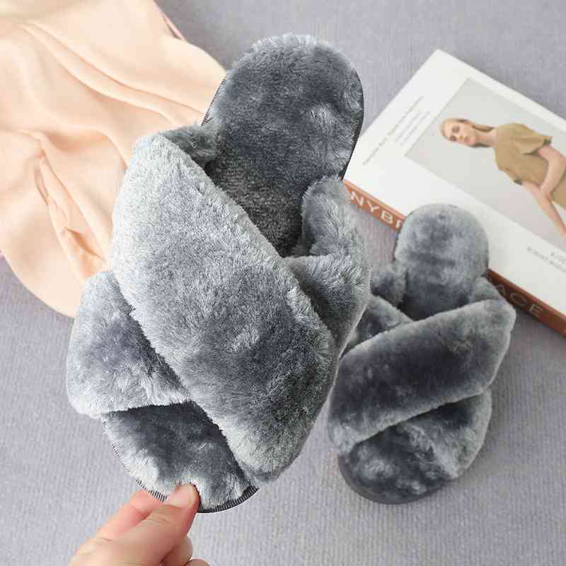 Faux Fur Crisscross Strap Slippers